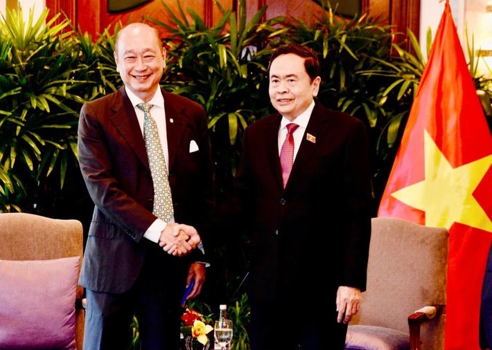 Chủ tịch Quốc hội Trần Thanh Mẫn tiếp lãnh đạo Ngân hàng United Overseas