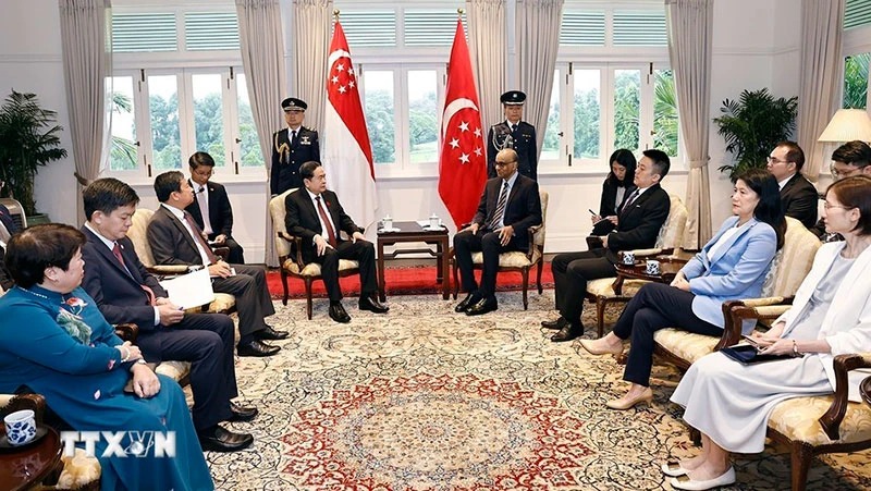 Chủ tịch Quốc hội Trần Thanh Mẫn hội kiến Tổng thống Singapore Tharman Shanmugaratnam