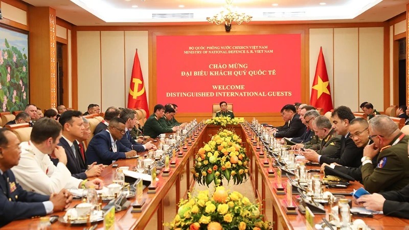 Đại tướng Phan Văn Giang tiếp lãnh đạo Bộ Quốc phòng, Quân đội các nước tham dự Triển lãm Quốc phòng quốc tế Việt Nam 2024