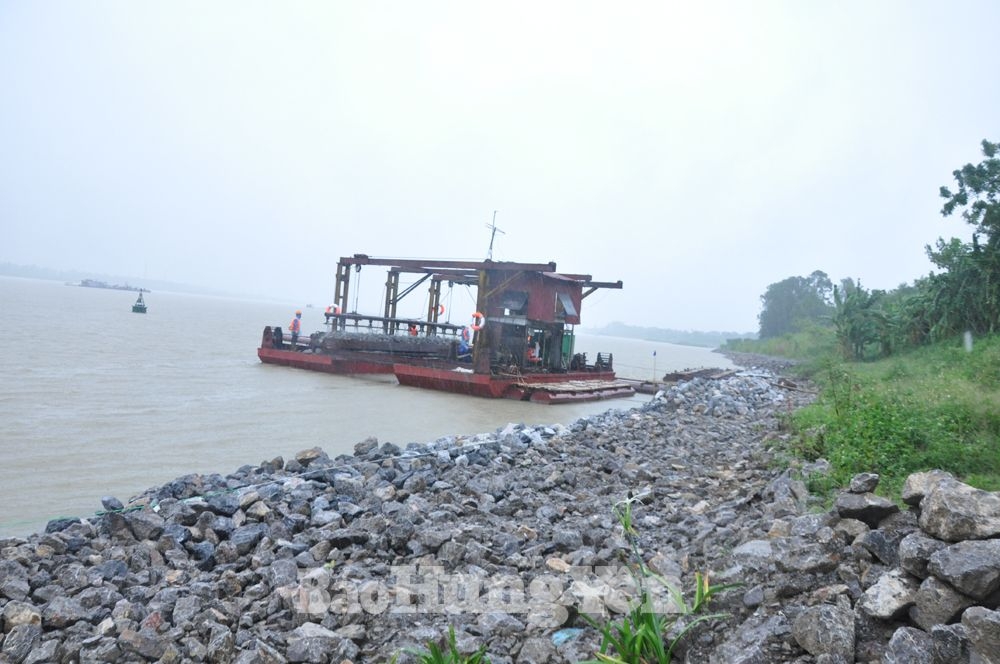 Bảo đảm an toàn cho các tuyến đê, kè mùa mưa, lũ