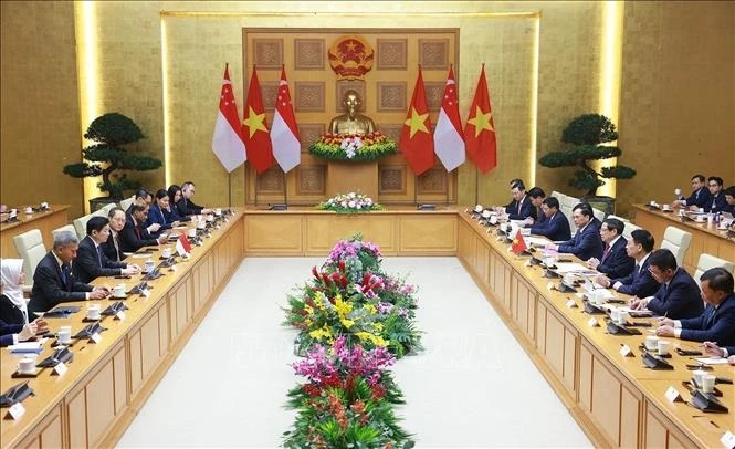 Thủ tướng Phạm Minh Chính hội đàm với Thủ tướng Singapore Lawrence Wong