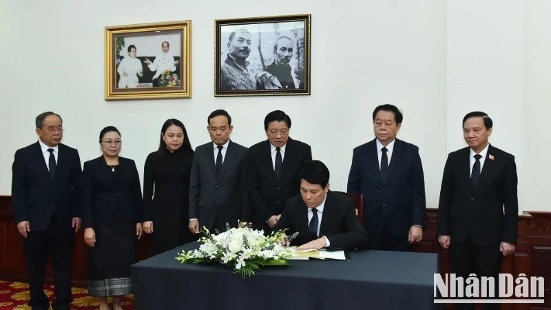 Lãnh đạo cấp cao Đảng, Nhà nước viếng nguyên Chủ tịch Đảng Nhân dân Cách mạng Lào, nguyên Chủ tịch nước Lào Khamtay Siphandone