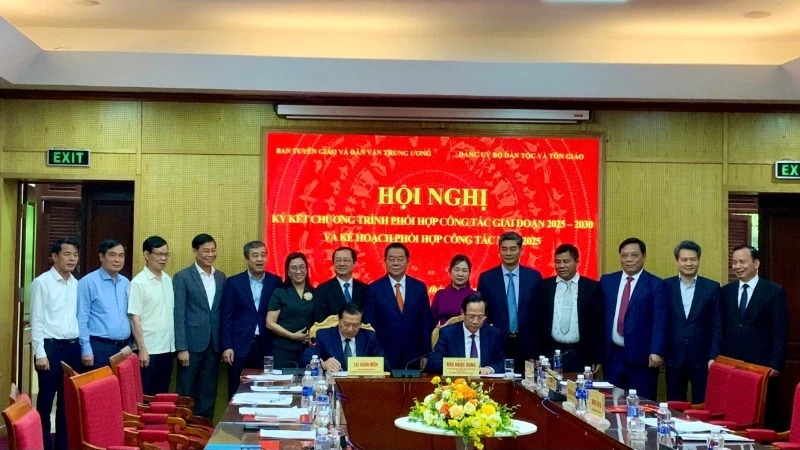 Tích cực, chủ động phối hợp trong công tác dân tộc và tôn giáo