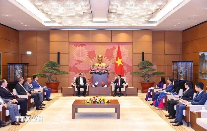 Phó Chủ tịch Quốc hội Nguyễn Đức Hải tiếp đoàn Nhóm Nghị sĩ hữu nghị Algeria-Việt Nam