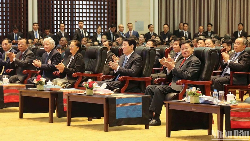 Chủ tịch nước Lương Cường dự Giao lưu hữu nghị Việt-Lào