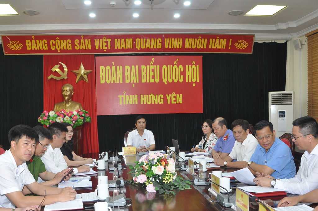 Chất vấn và trả lời chất vấn nhóm vấn đề thuộc lĩnh vực của Bộ Tư pháp và Bộ Nông nghiệp và Phát triển nông thôn