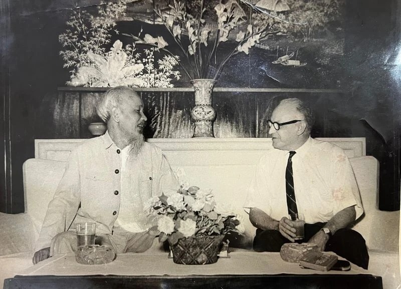 Chủ tịch Hồ Chí Minh - Ngọn đuốc soi đường cho tự do, công lý và hòa bình nhân loại