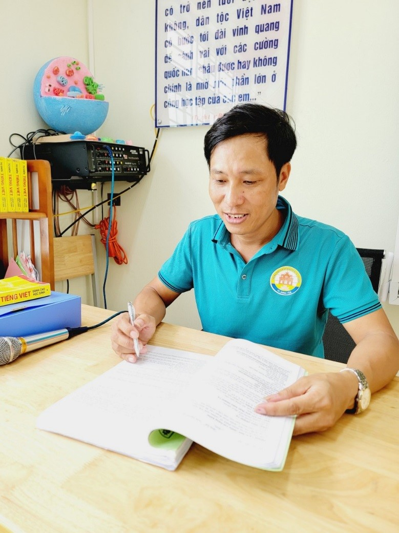 Thầy giáo được học sinh tin yêu, kính trọng