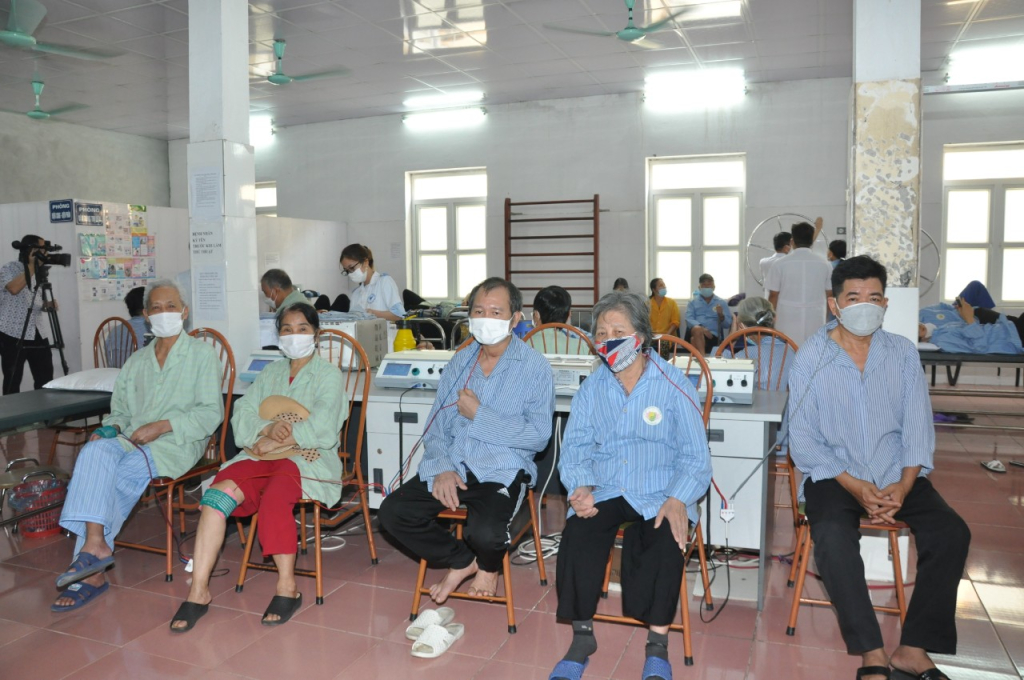 Bệnh viện Y dược cổ truyền Hưng Yên: Khắc phục khó khăn thiếu thuốc đông y