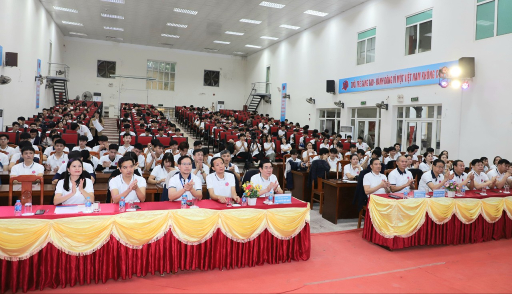 Hưởng ứng Tháng hành động quốc gia phòng, chống HIV/AIDS