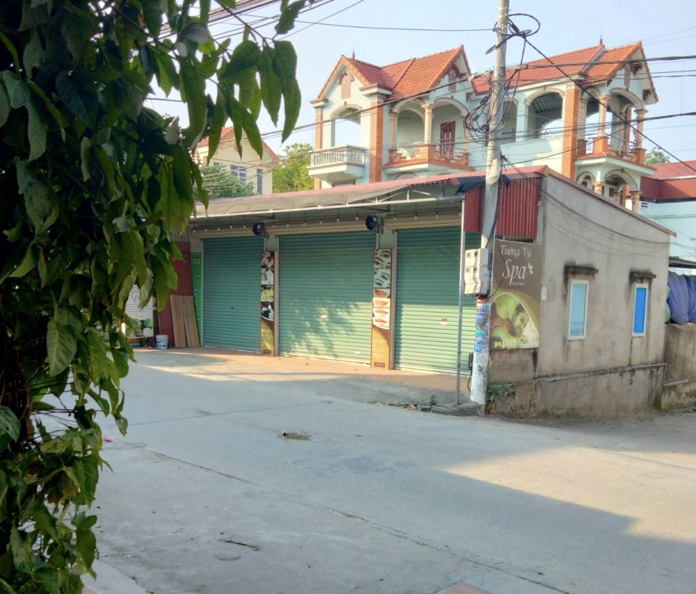 Cần giải toả dứt điểm công trình xây dựng lấn chiếm đất công tại xã Vĩnh Khúc