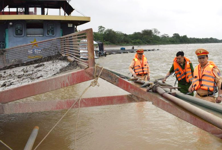 Chống thất thu, thất thoát nguồn tài nguyên cát