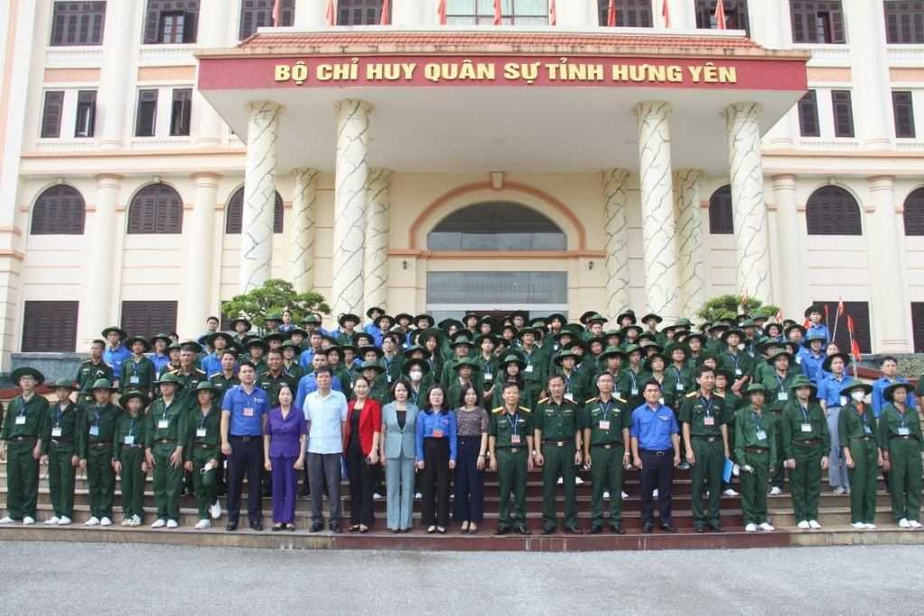 Khai giảng và xuất quân lớp “Học kỳ quân đội”