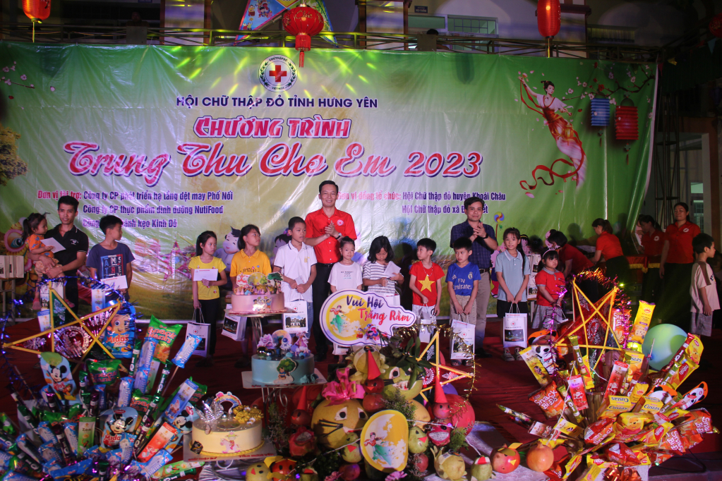 Hội Chữ thập đỏ tỉnh tổ chức chương trình “Trung thu cho em”