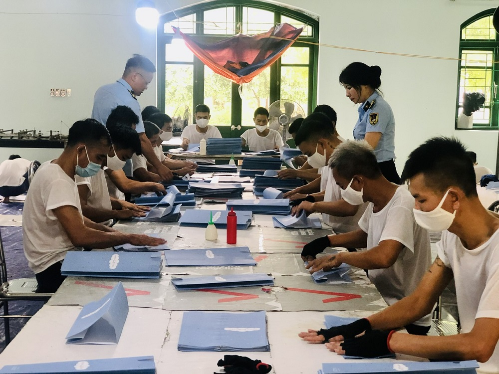 Những người thầy không “phấn trắng, bảng đen”