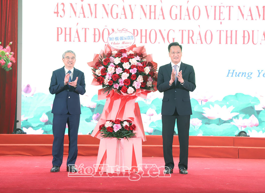 Không ngừng thi đua “Dạy tốt, học tốt”, “Đổi mới, sáng tạo trong quản lý, giảng dạy và học tập”