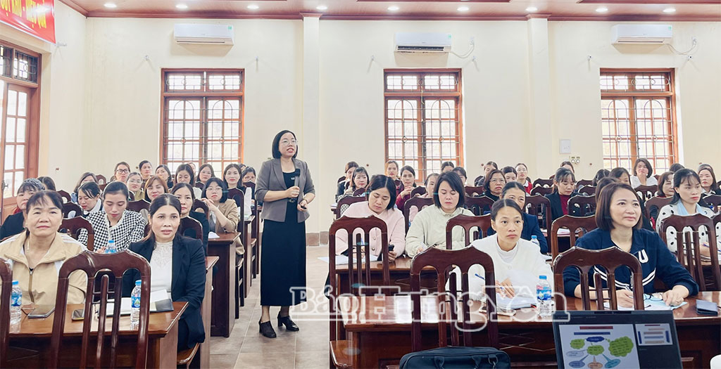 Bồi dưỡng kiến thức, kỹ năng cho cán bộ hội liên hiệp phụ nữ