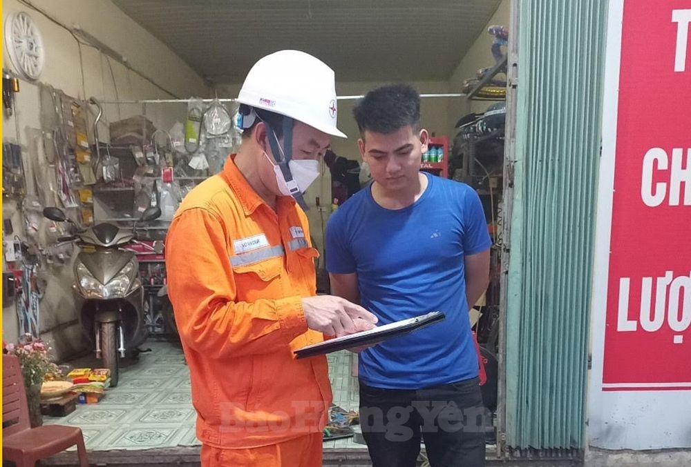 Điện lực Văn Lâm: Chủ động cung cấp và xử lý thông tin về hóa đơn tiền điện