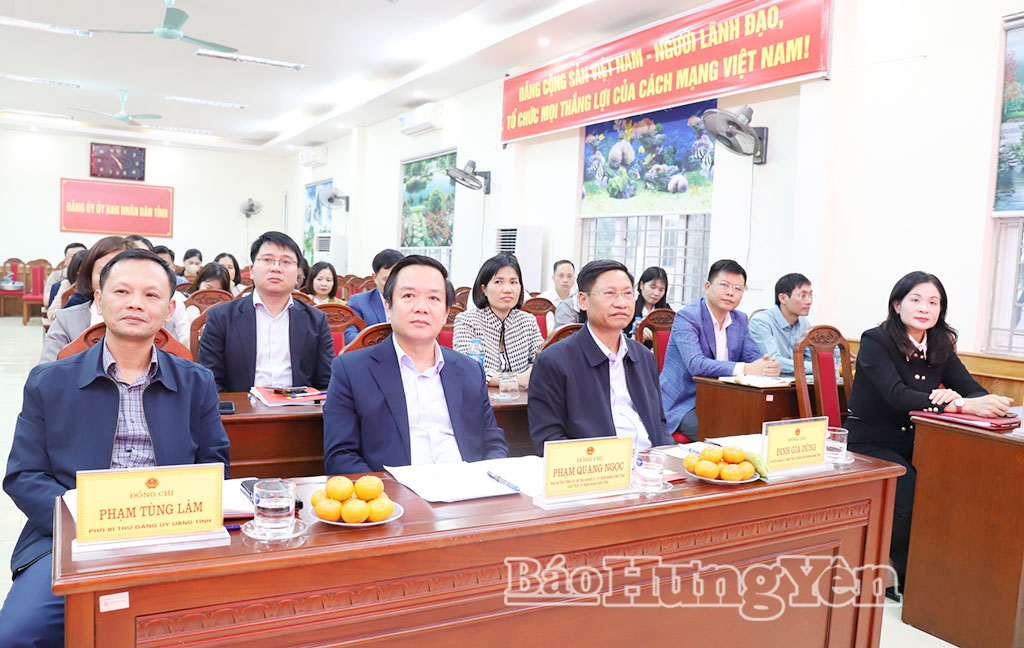 Chủ tịch UBND tỉnh Phạm Quang Ngọc làm việc với cơ quan Đảng ủy UBND tỉnh