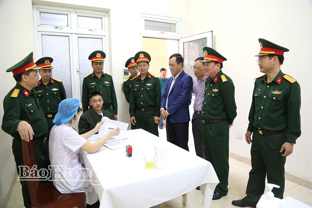 Kiểm tra công tác tuyển chọn gọi công dân nhập ngũ