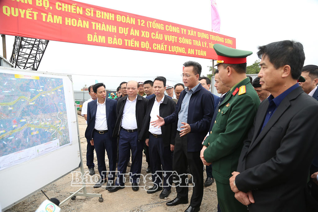 Đồng chí Bí thư Tỉnh ủy Nguyễn Hữu Nghĩa kiểm tra, động viên các đơn vị thi công tại các công trình trọng điểm