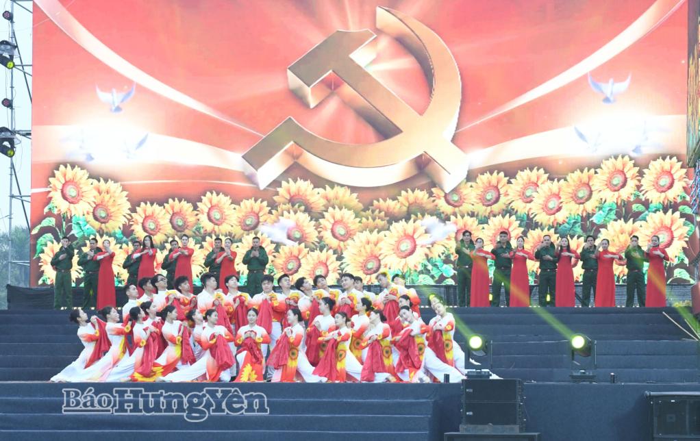 Tổng duyệt chương trình nghệ thuật “Một niềm tin son sắt”