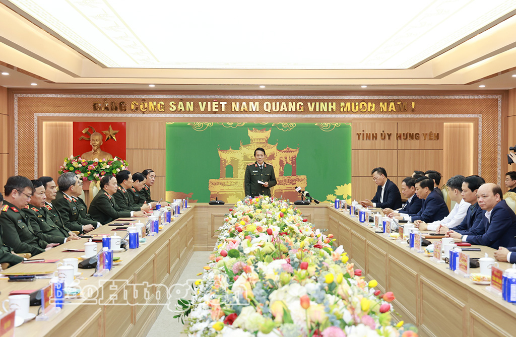 Bộ trưởng Bộ Công an Lương Tam Quang thăm, chúc Tết Đảng bộ, chính quyền và Nhân dân tỉnh Hưng Yên