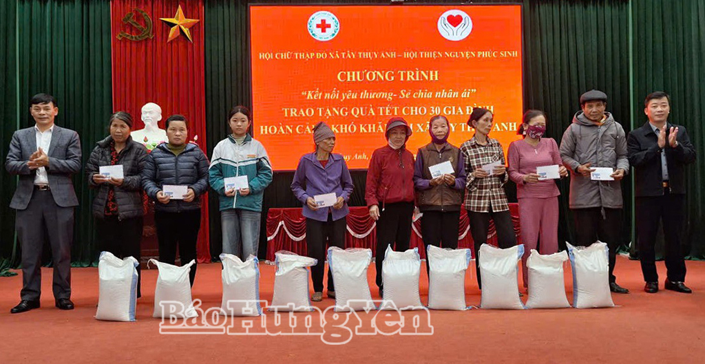 Hưng Yên: Hơn 8,2 tỷ đồng tặng quà hộ nghèo dịp Tết Nguyên đán Bính Ngọ 