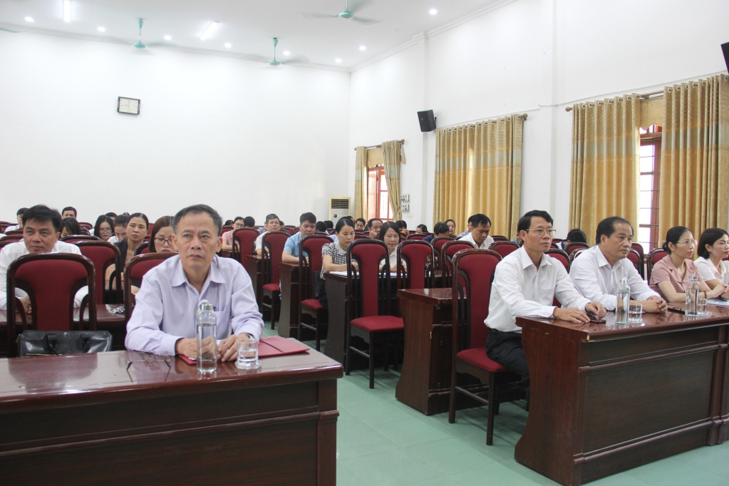 Trường Chính trị Nguyễn Văn Linh: Khai giảng lớp bồi dưỡng chương trình ngạch chuyên viên tại thị xã Mỹ Hào