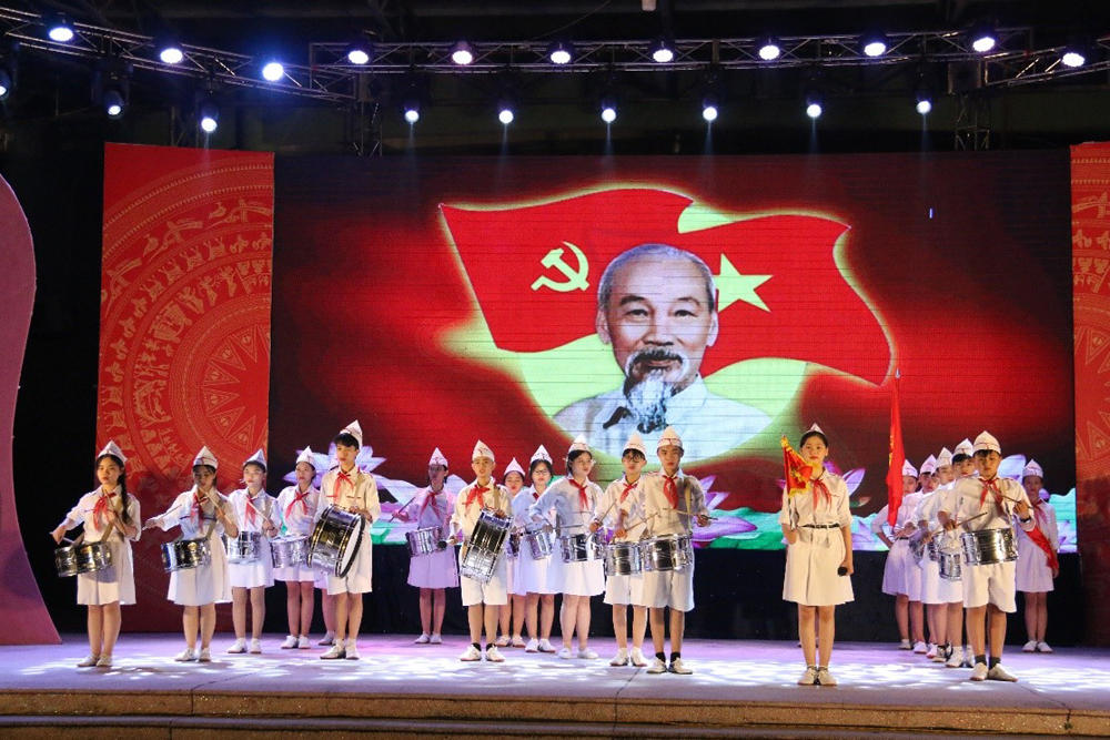 Liên hoan trống - kèn Đội ta