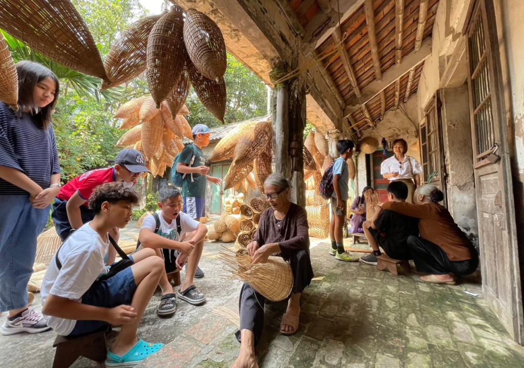 Bảo tồn và phát huy các giá trị di sản văn hóa