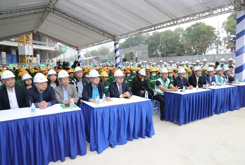 Trao tặng gần 1.800 phần quà cho công nhân, người lao động trong Chương trình 