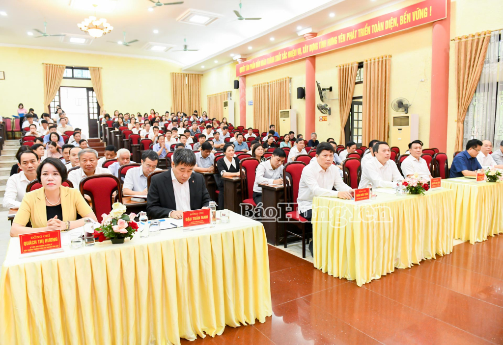 Bồi dưỡng cập nhật kiến thức, kỹ năng đối với cán bộ lãnh đạo, quản lý cấp xã