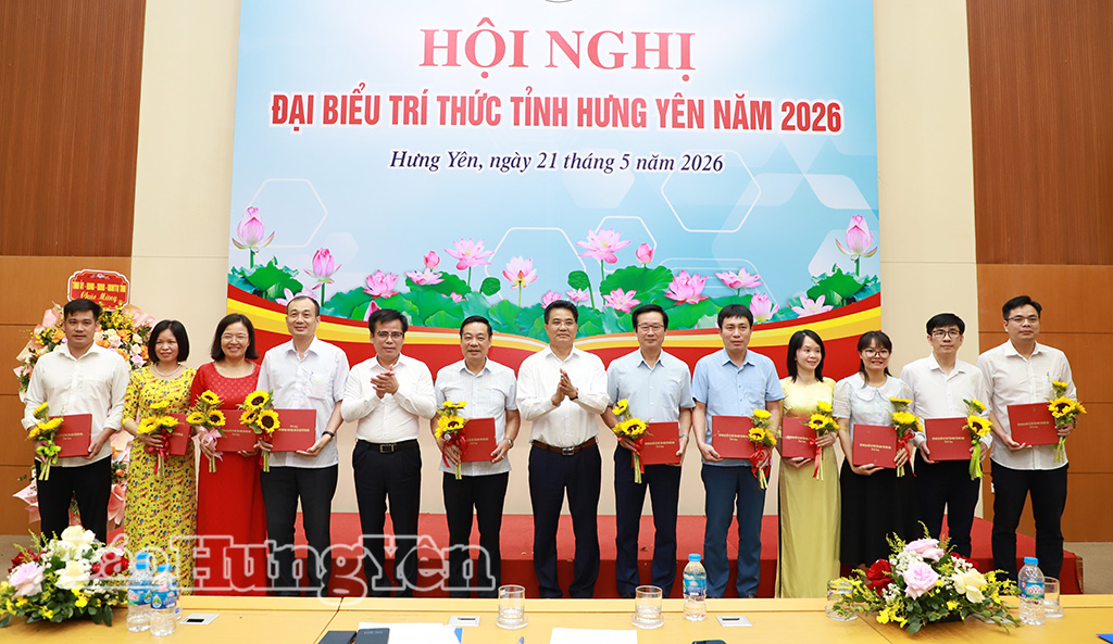 Vinh danh 111 đại biểu trí thức