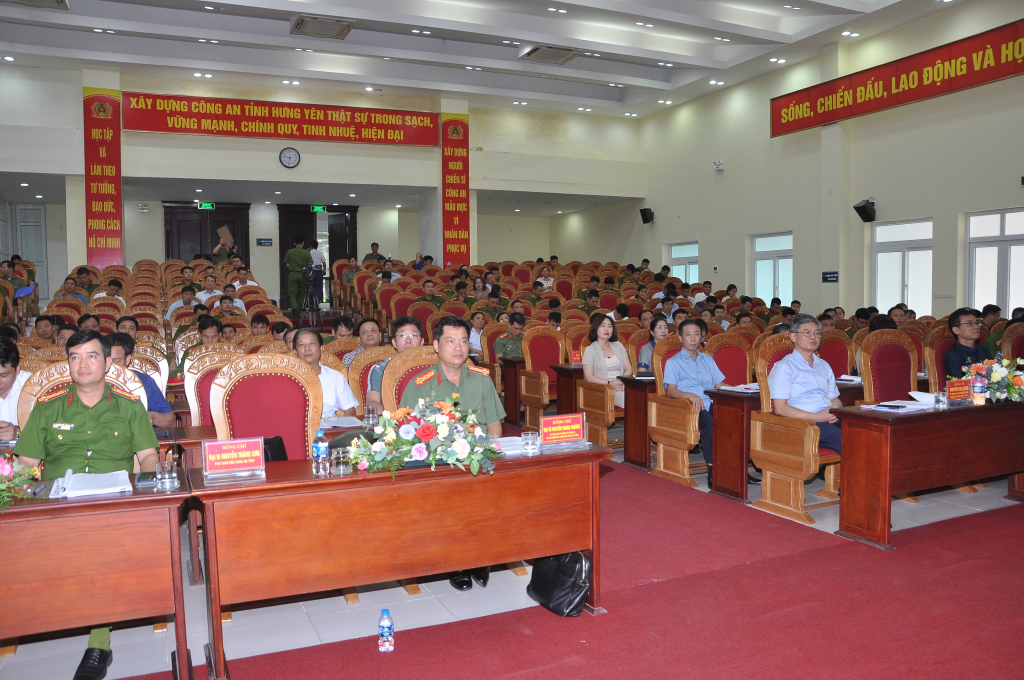 Sơ kết 1 năm xây dựng xã, thị trấn điển hình trong phong trào toàn dân bảo vệ an ninh Tổ quốc, công an phường điển hình, kiểu mẫu về an ninh, trật tự và văn minh đô thị