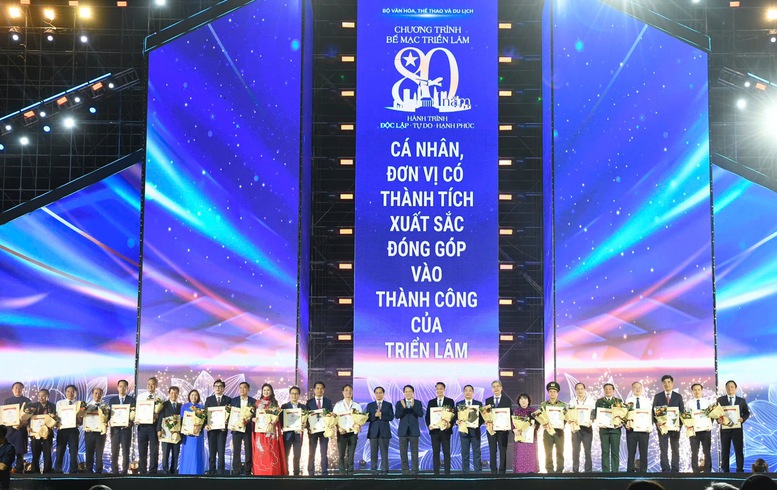 Thủ tướng: Triển lãm 80 năm đã thành công rực rỡ, vượt kỳ vọng