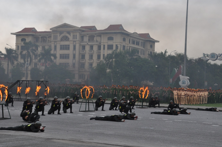 Giữ gìn an ninh, trật tự, bảo vệ thành quả cách mạng