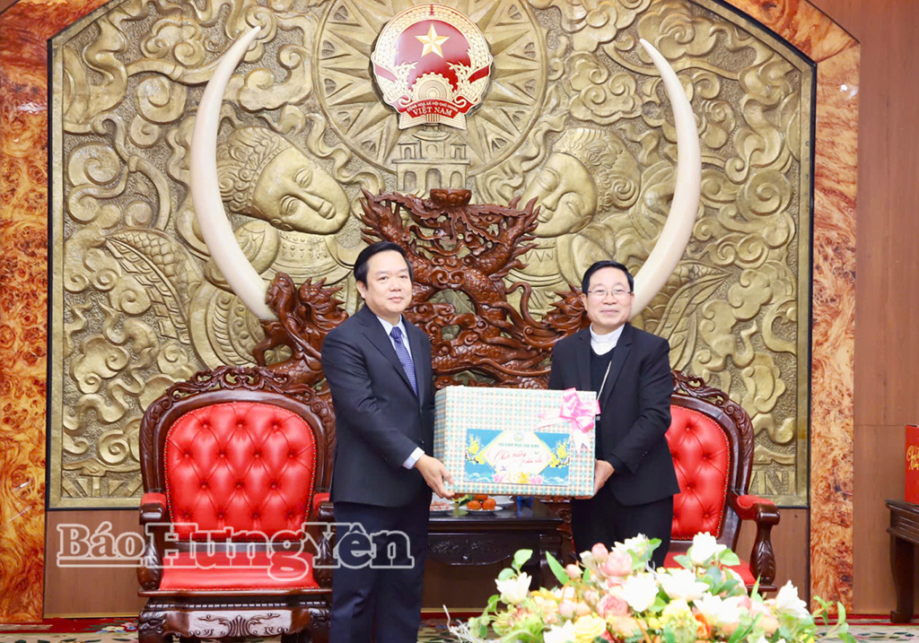 Toà Giám mục Giáo phận Thái Bình thăm, chúc Tết Tỉnh ủy, UBND tỉnh và một số cơ quan, đơn vị