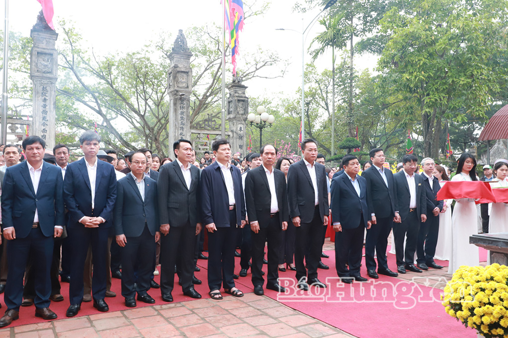 Dâng hương tưởng niệm 751 năm ngày Tướng quân Phạm Ngũ Lão ra quân đánh giặc giữ nước