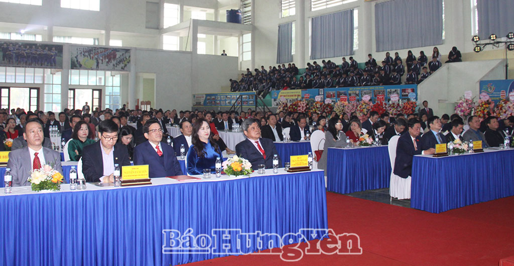 Công bố quyết định sáp nhập trường và đổi tên thành Trường Cao đẳng Cơ điện và Thủy lợi Bắc Bộ