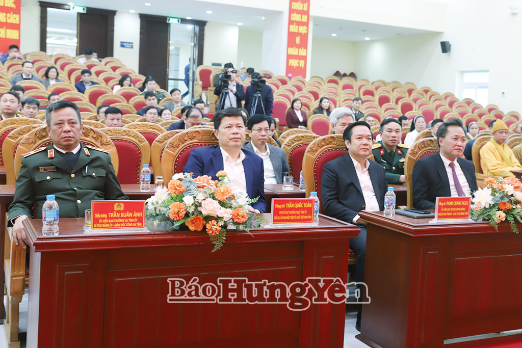 Gặp mặt đại diện chức sắc, chức việc các tổ chức tôn giáo Xuân Bính Ngọ 2026