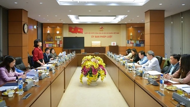 Phát triển hoạt động công chứng theo hướng xã hội hóa, chuyên nghiệp hóa