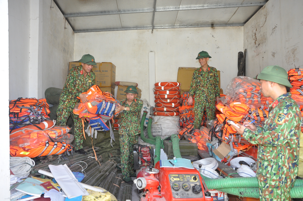 Lực lượng vũ trang huyện Phù Cừ: Chủ động phòng, chống thiên tai và tìm kiếm cứu nạn