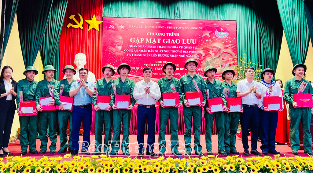 Xã Hồng Vũ: Gặp mặt, giao lưu với thanh niên nhập ngũ