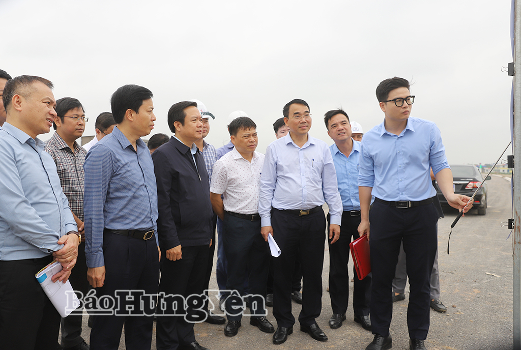 Đồng chí Chủ tịch UBND tỉnh Phạm Quang Ngọc chỉ đạo đẩy nhanh tiến độ các dự án giao thông