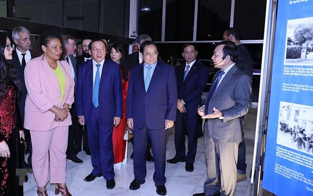 Thủ tướng dự khai mạc triển lãm ảnh về Chủ tịch Hồ Chí Minh tại Brazil