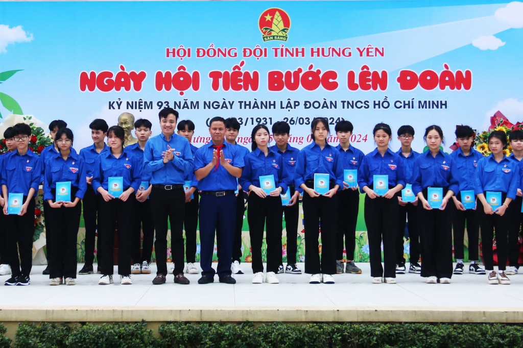 Ngày hội “Tiến bước lên Đoàn”