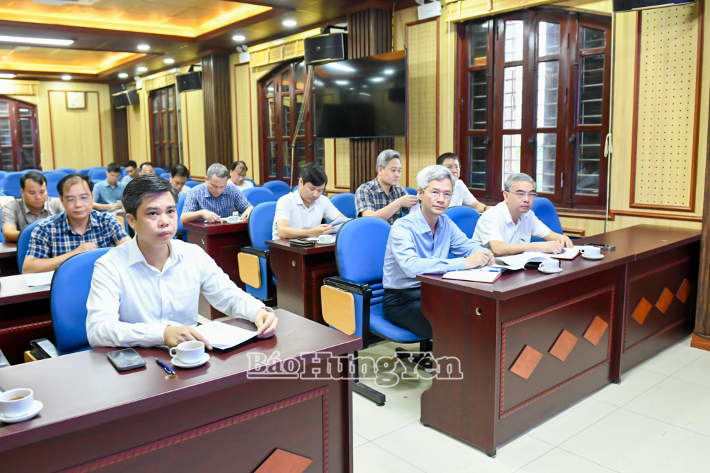 Triển khai công tác tuyên truyền, trang trí, khánh tiết phục vụ Đại hội đại biểu Đảng bộ tỉnh Hưng Yên, nhiệm kỳ 2025 – 2030