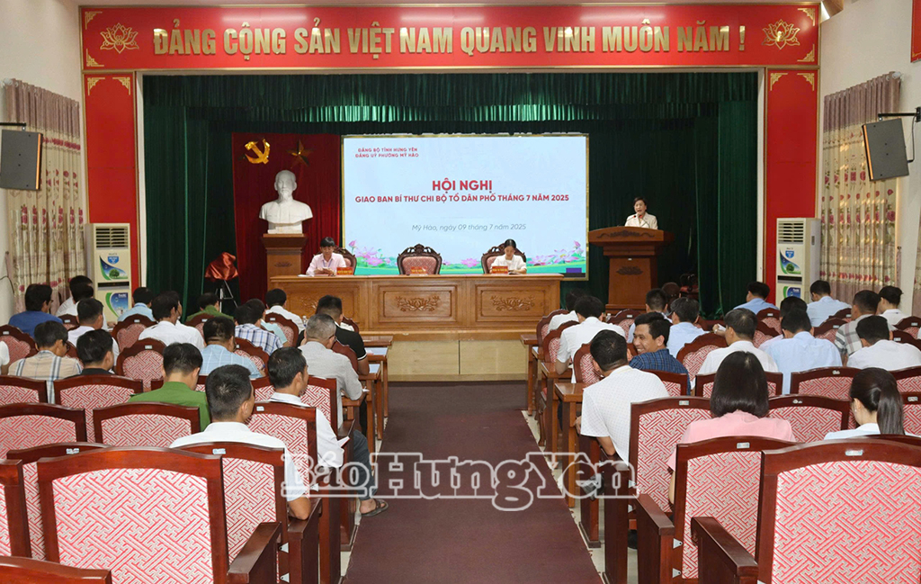 Ban Thường vụ Đảng ủy phường Mỹ Hào giao ban với các Bí thư chi bộ tổ dân phố
