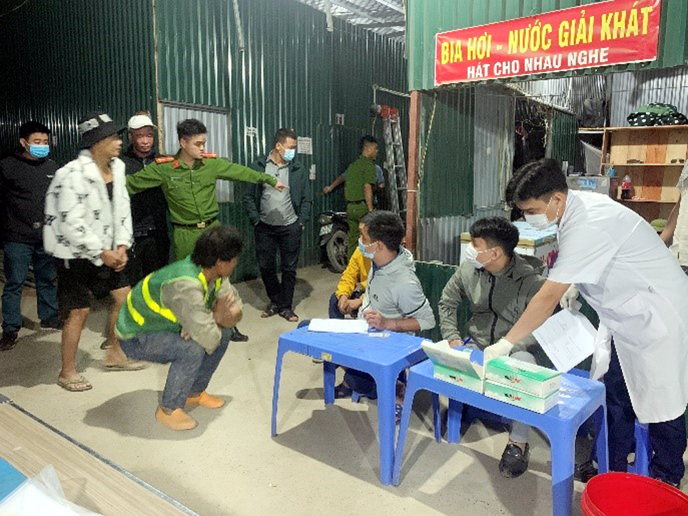 Phát hiện 27 vụ, 40 đối tượng mua bán, tàng trữ, tổ chức sử dụng trái phép chất ma túy tại 2 huyện: Văn Giang, Văn Lâm